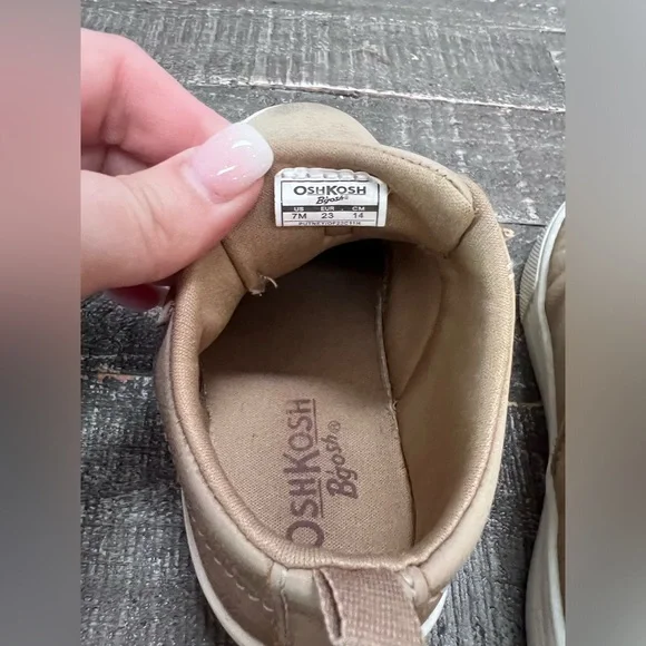 Carters Oshkosh Toddler Boys Shoes - Picture 6 of 9